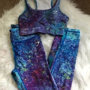 Never worn, not available anymore, quartz set